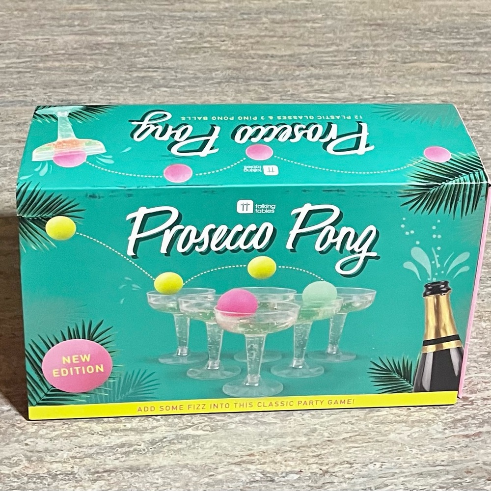 Prosecco Pong Game - 12 plastic Cups and 3 Ping Ping Balls